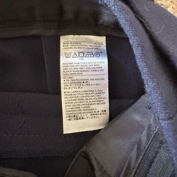 NWOT Banana Republic cropped Pants - Picture 3 of 4